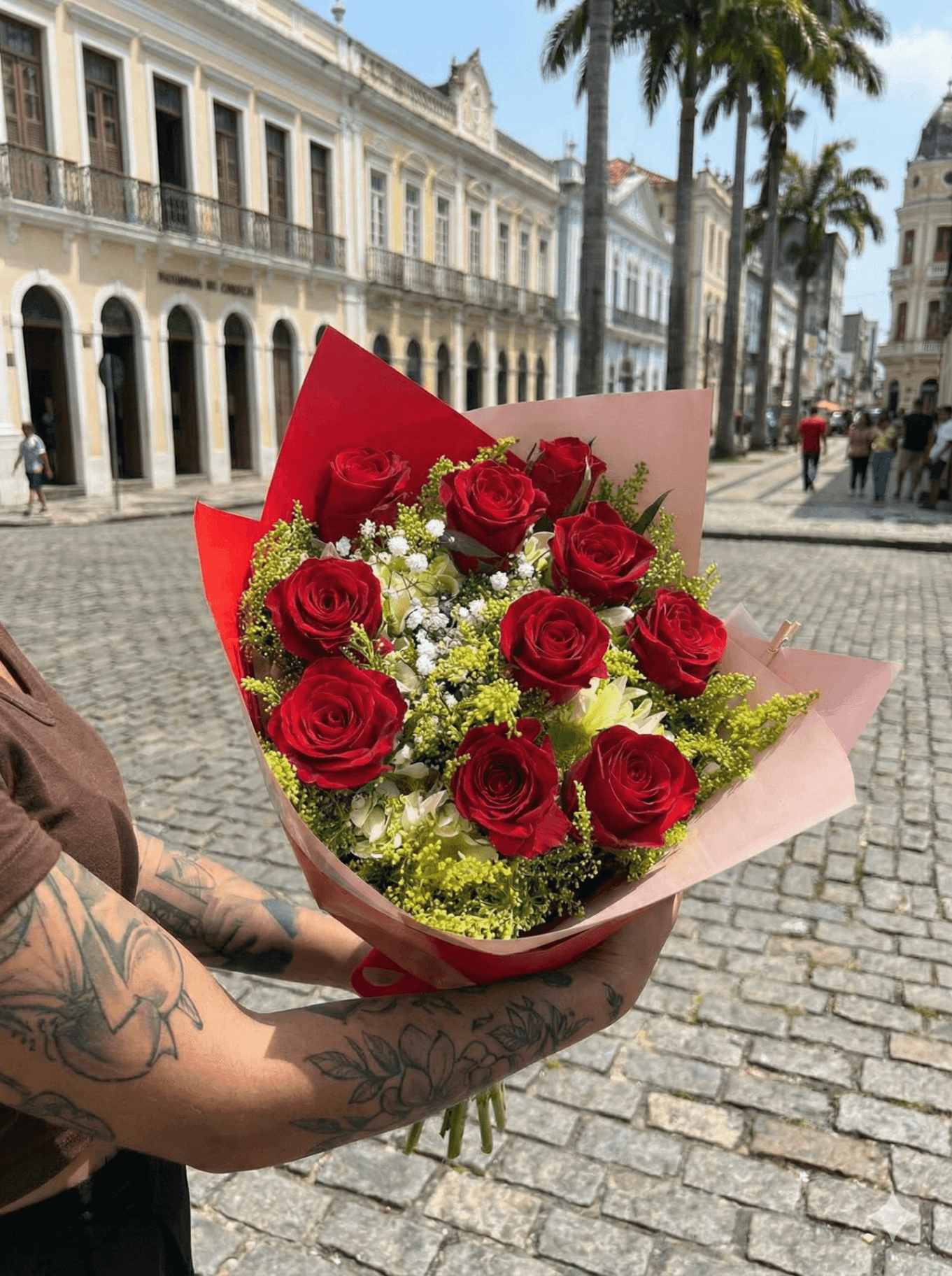 Buquê de 10 Rosas Vermelhas
